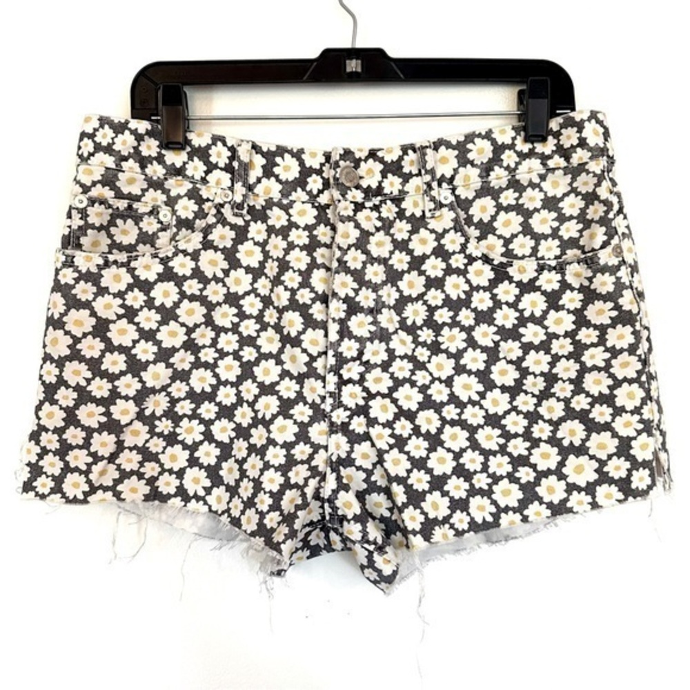 Zara Gray White Daisy Floral Denim Raw Hem Shorts Size 10